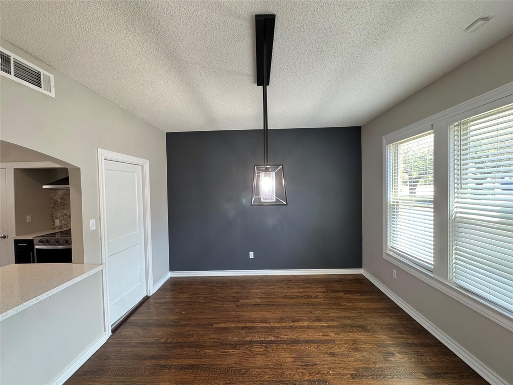 2565 Shirley Avenue - Photo 4