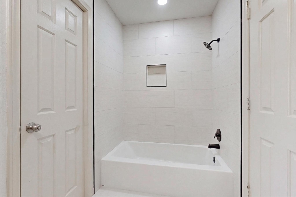 925 Cedar Terrace - Photo 16