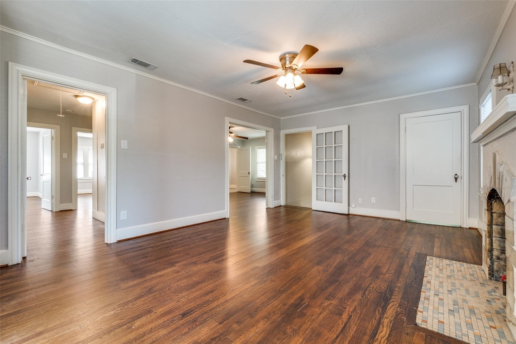 6104 Victor Street - Photo 1