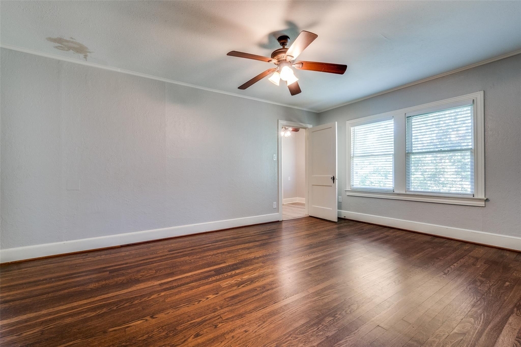 6104 Victor Street - Photo 4