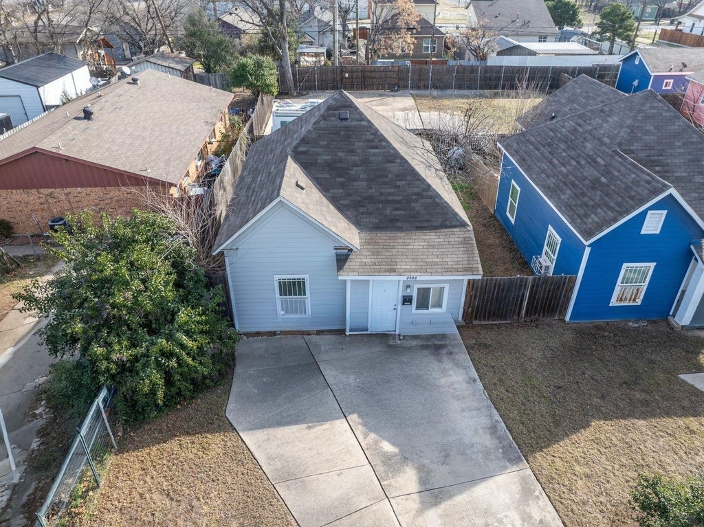 2406 Ross Avenue - Photo 0