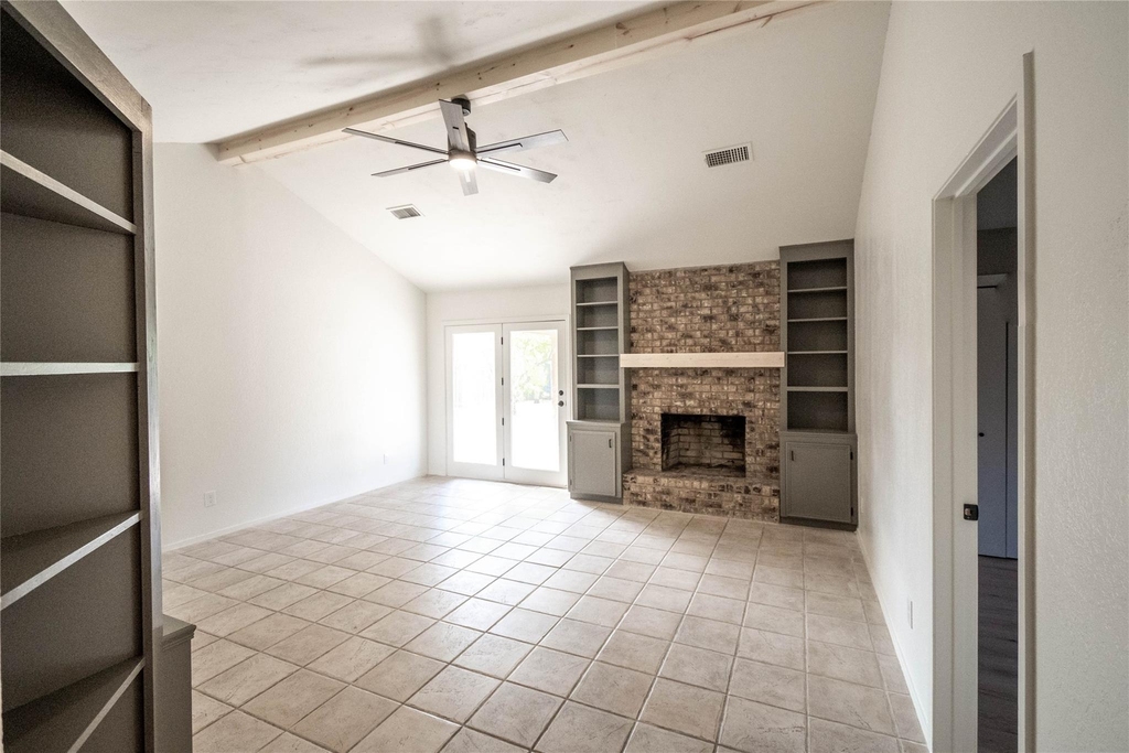 1333 Friars Street - Photo 9