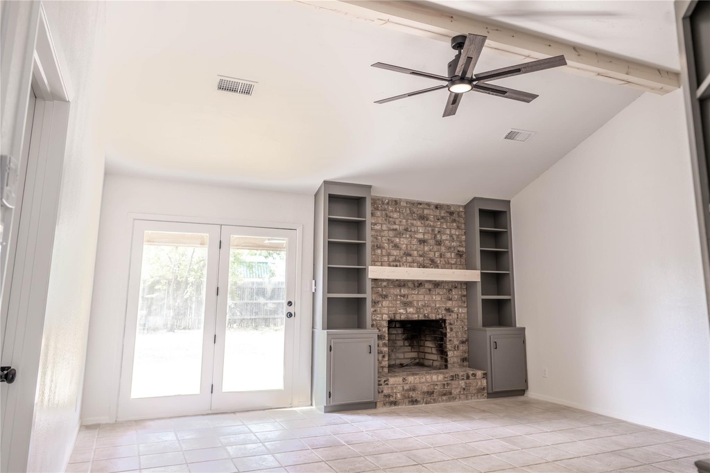 1333 Friars Street - Photo 2