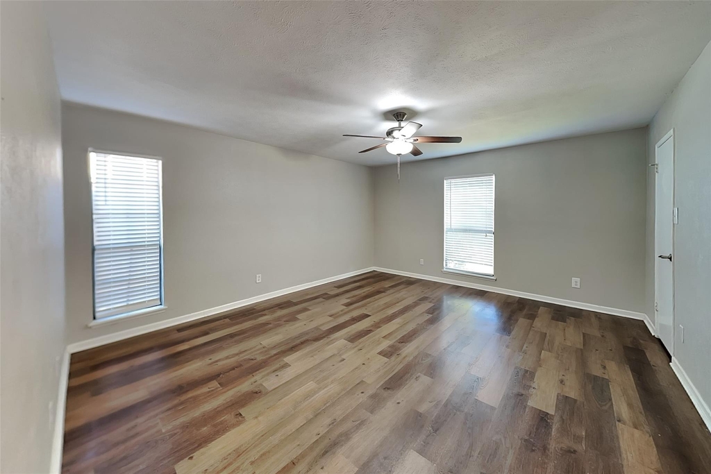 4644 Ringgold Lane - Photo 5