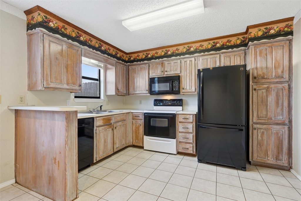 1371 S 11th Street - Photo 5