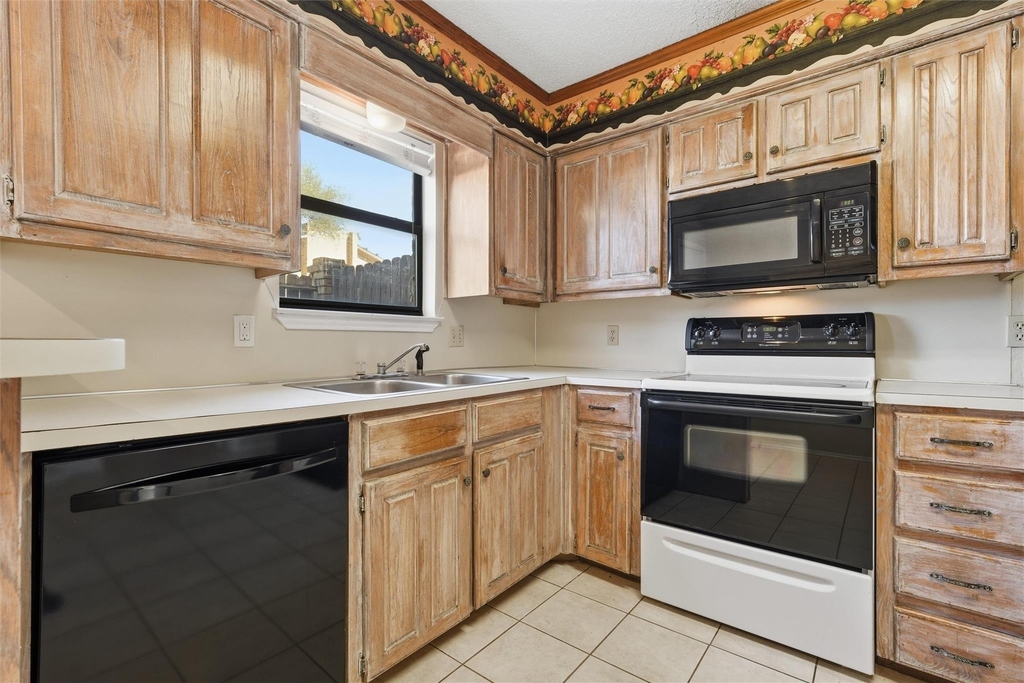 1371 S 11th Street - Photo 7