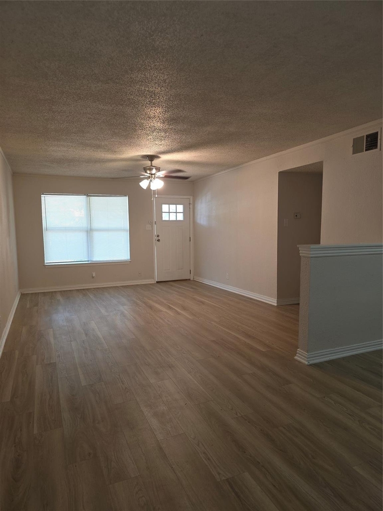 721 N Cummings Drive - Photo 4