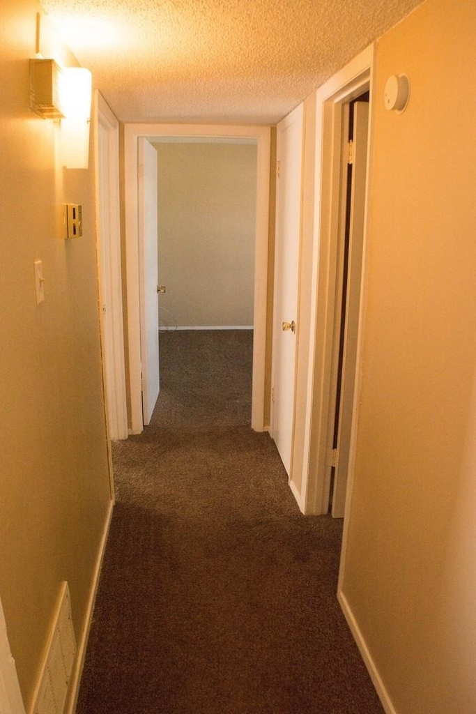 2800 Sayles Boulevard - Photo 11