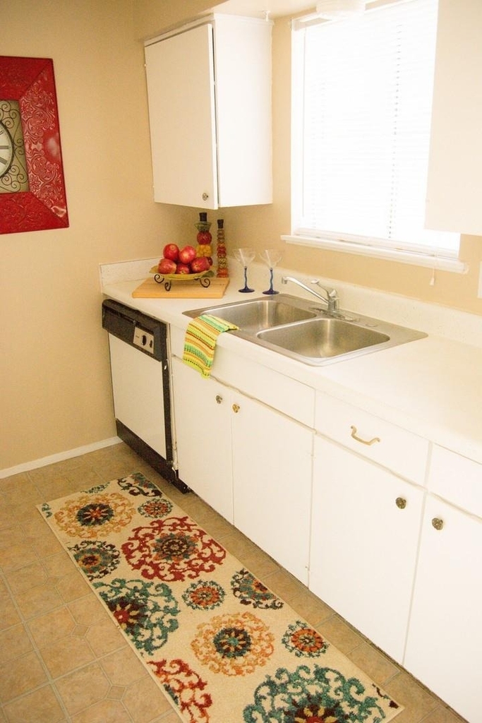 2800 Sayles Boulevard - Photo 5