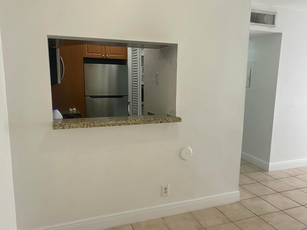 8185 Nw 7th Street - Photo 6