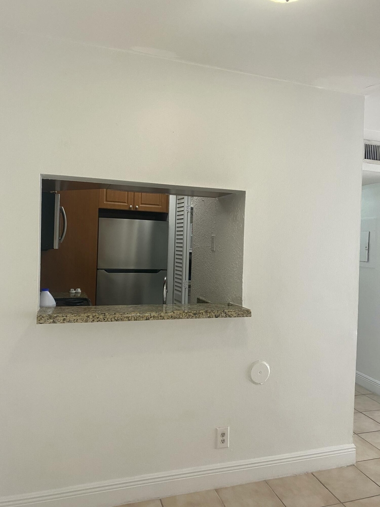 8185 Nw 7th Street - Photo 4