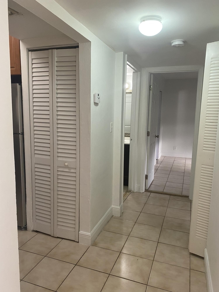 8185 Nw 7th Street - Photo 7