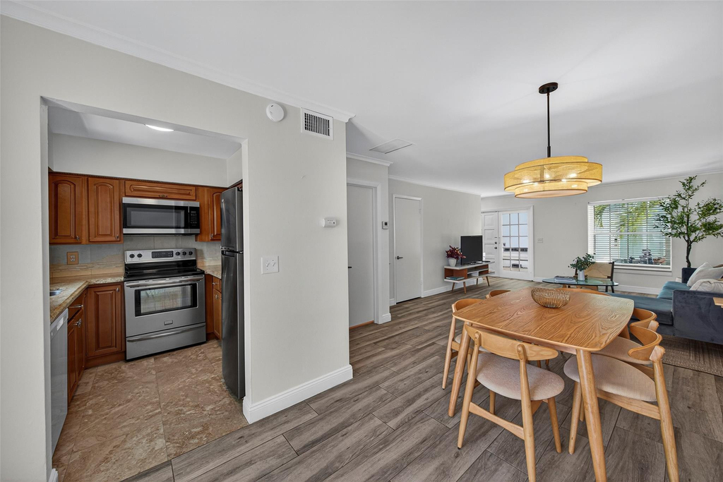 2708 Ne 14th Street Causeway - Photo 20