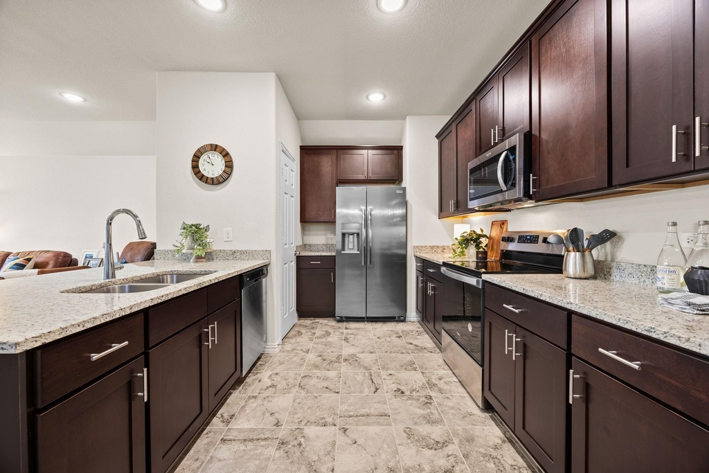 3249 Glorioso Drive - Photo 6