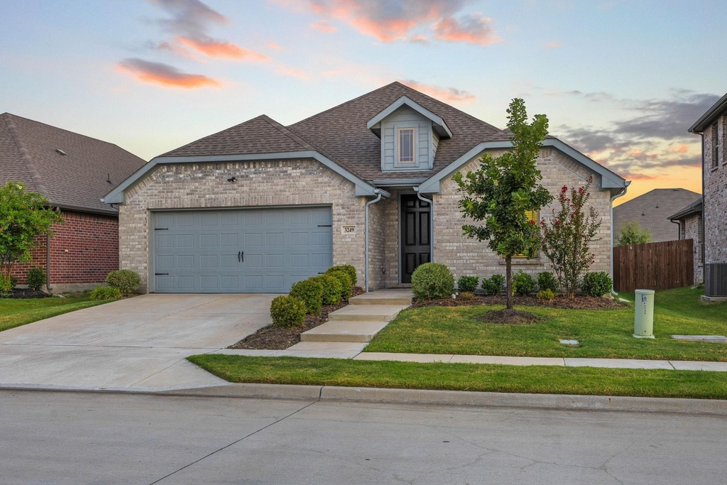 3249 Glorioso Drive - Photo 1