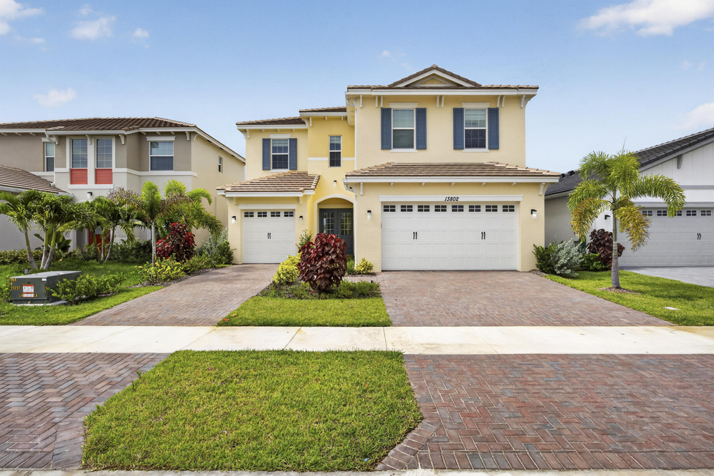13802 Prickly Cone Cove - Photo 0