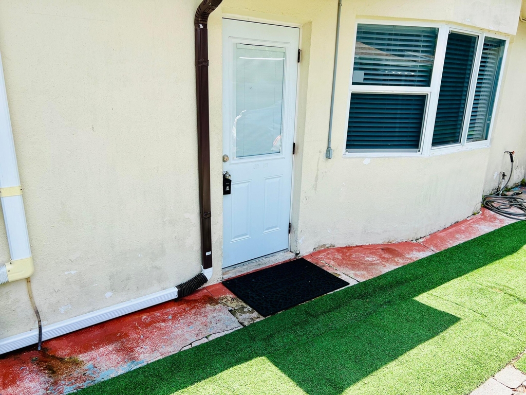 3387 Nw 37th Avenue - Photo 0