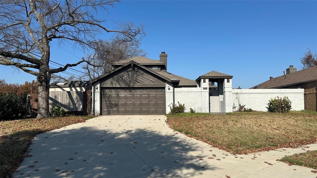 3925 Capricorn Court - Photo 0