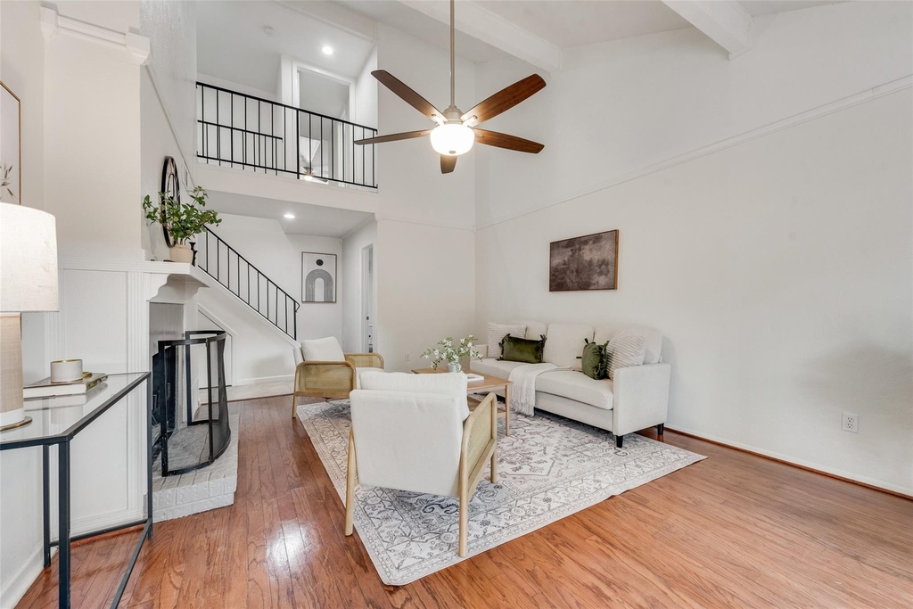 7492 E Northwest Highway - Photo 1