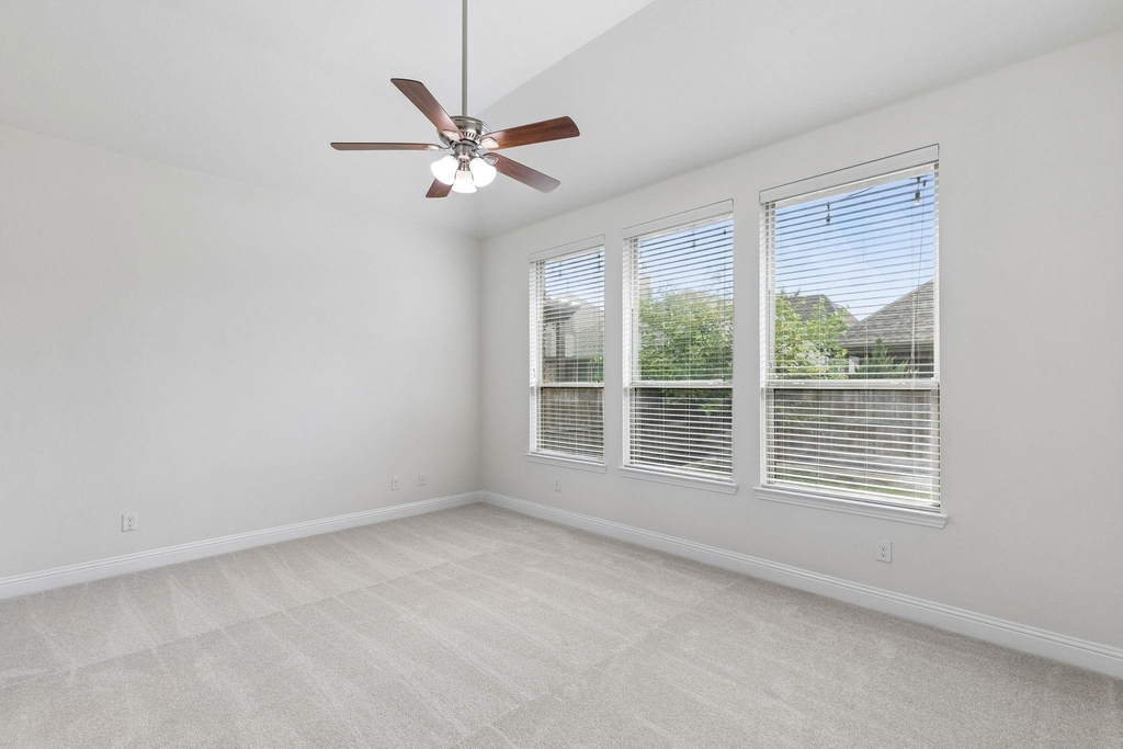 400 Warwick Boulevard - Photo 16