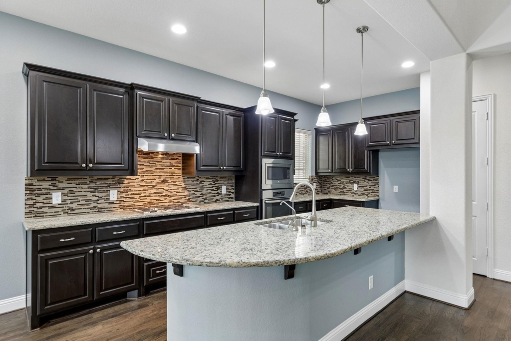 400 Warwick Boulevard - Photo 2