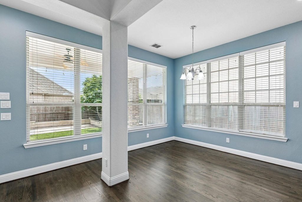 400 Warwick Boulevard - Photo 10