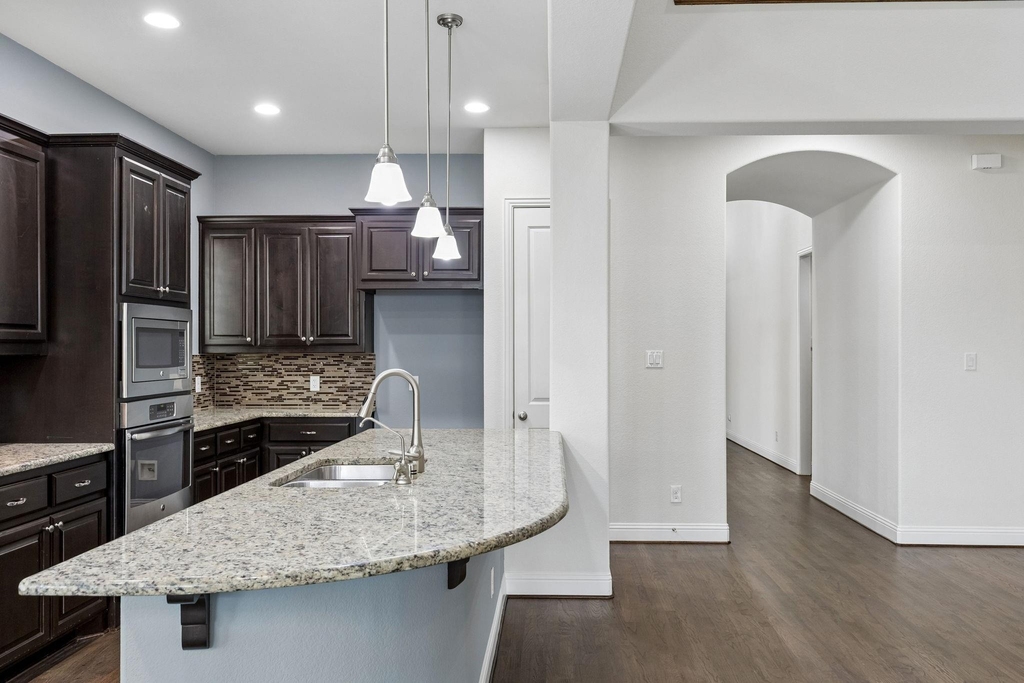 400 Warwick Boulevard - Photo 8