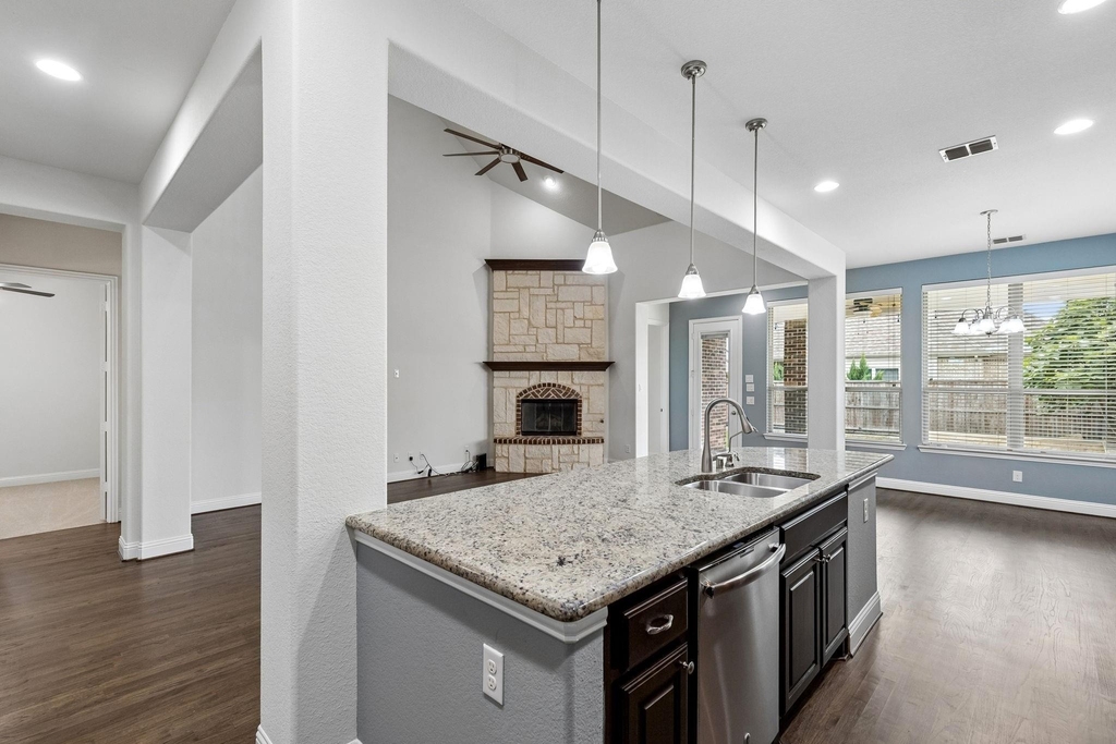 400 Warwick Boulevard - Photo 9