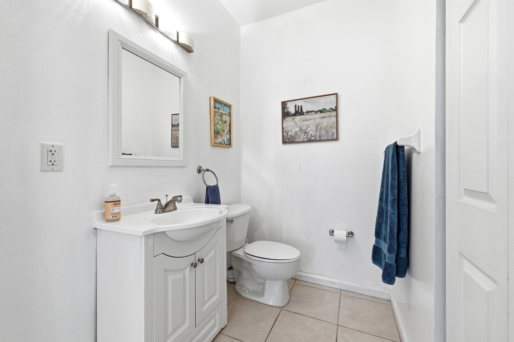 13533 Fountain View Boulevard - Photo 7