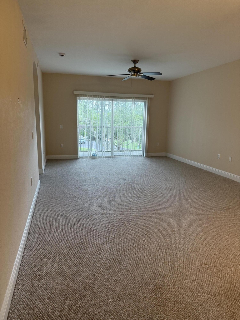 4723 Lucerne Lakes Boulevard E - Photo 1
