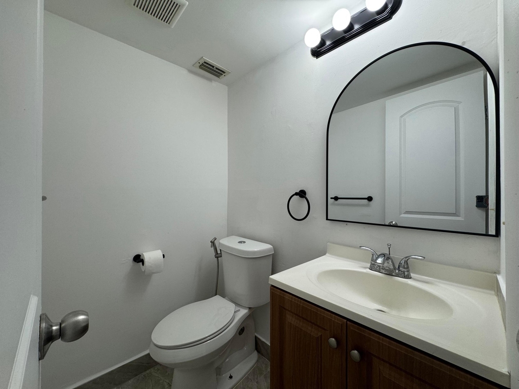 3662 Sw 59th Avenue - Photo 1
