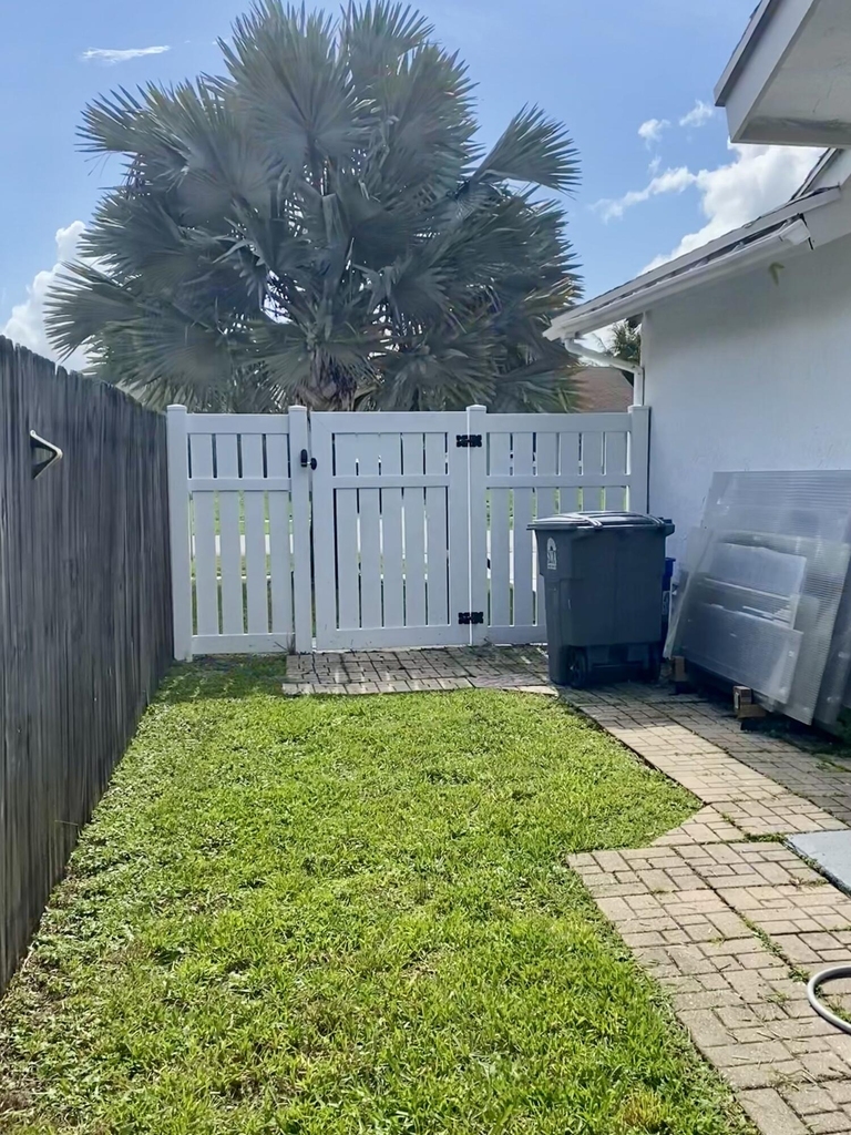 19131 Fairlawn Way - Photo 17