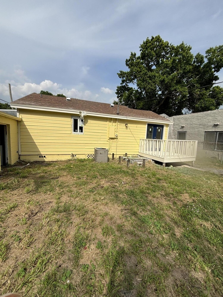 1717 Linwood Avenue - Photo 6