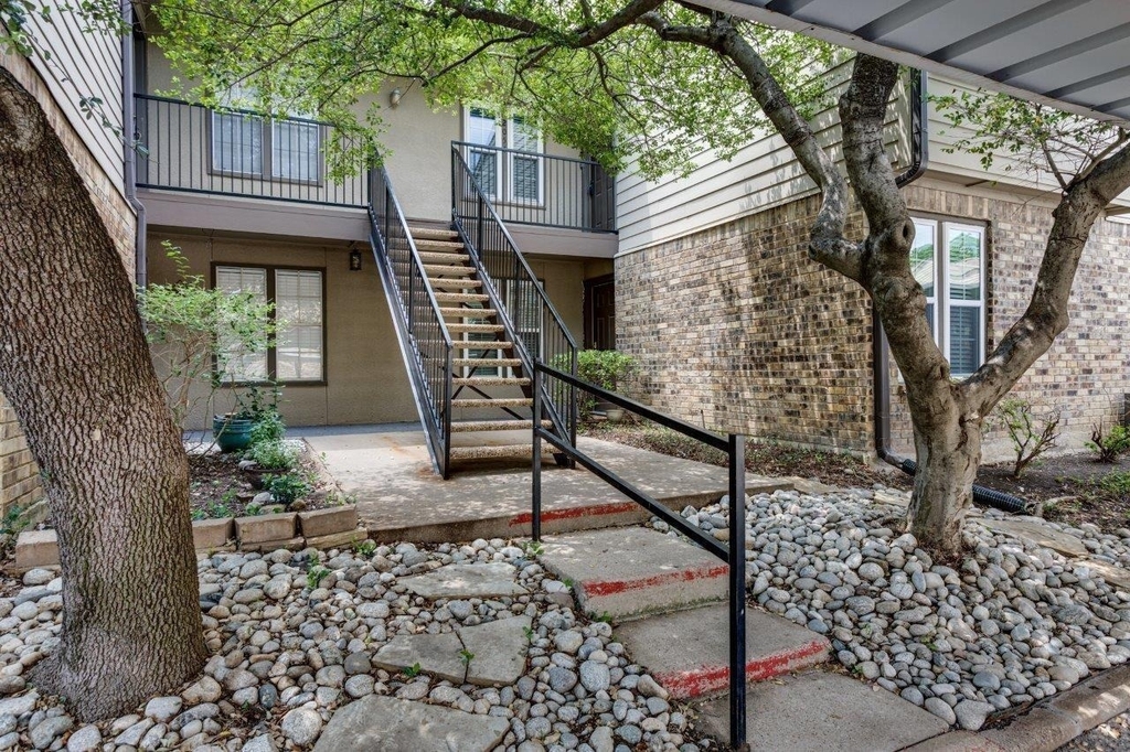 5300 Keller Springs Road - Photo 0