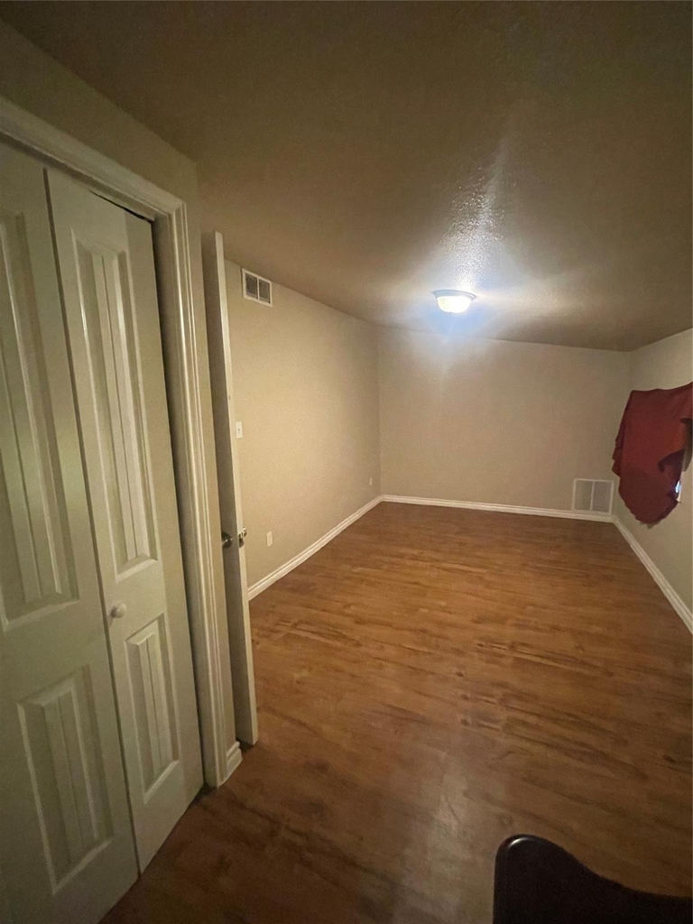 1018 Dubois Street - Photo 11