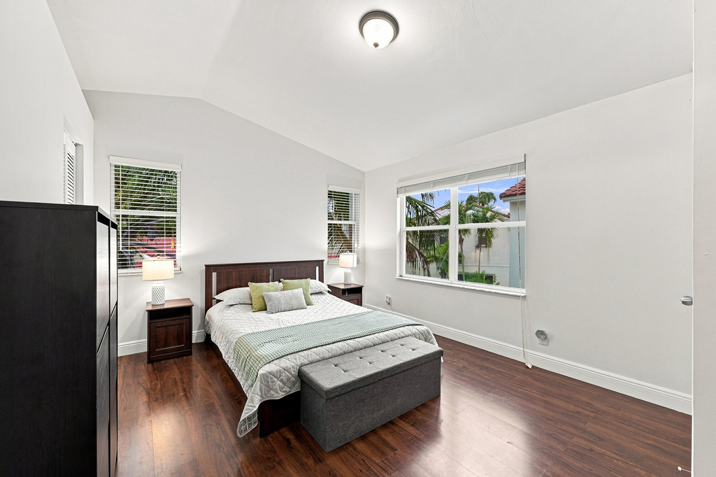 1115 Sw 180th Terrace - Photo 3