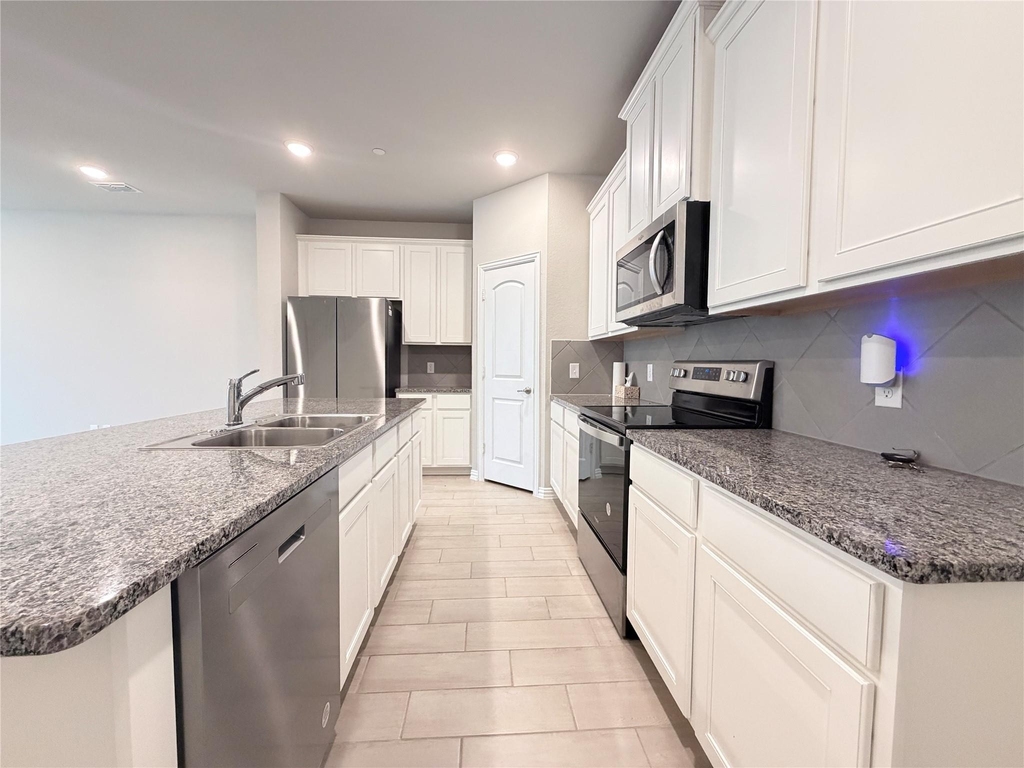 2871 Baneberry Lane - Photo 6