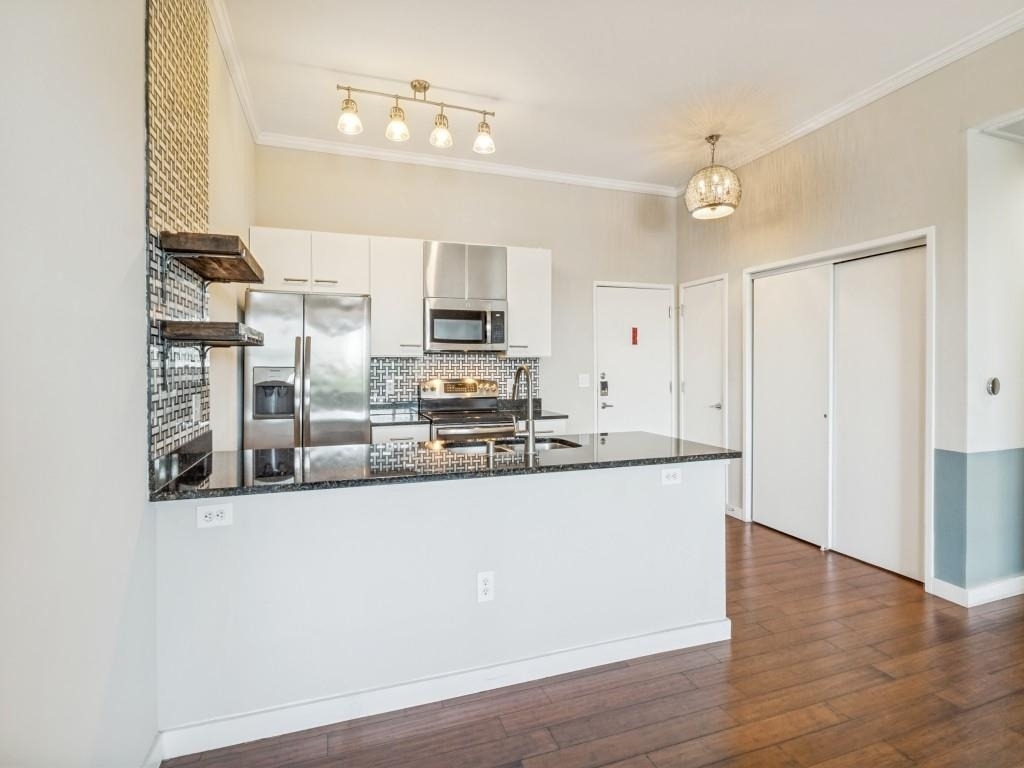 3025 Bryan Street - Photo 9