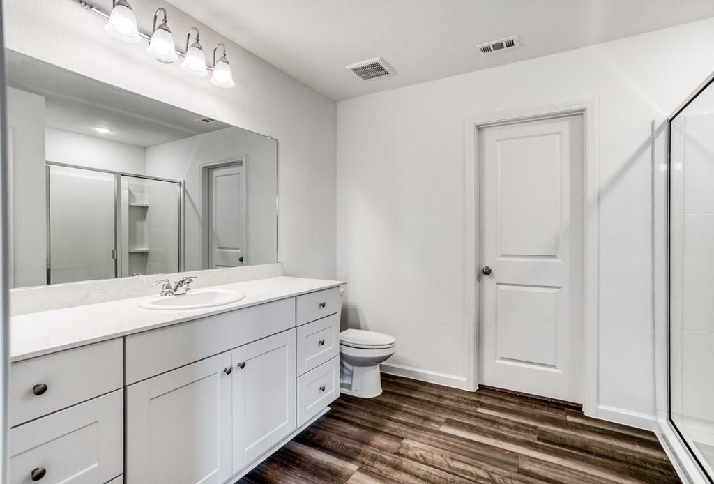 720 Holly Street - Photo 1