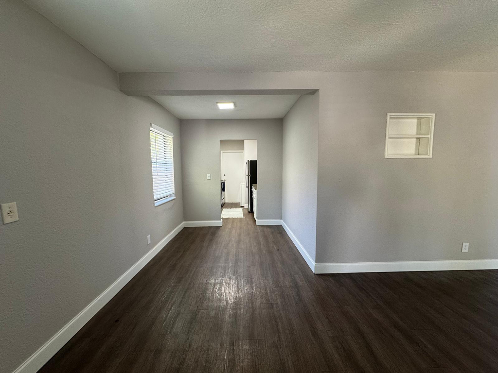 1408 Nw 1st Avenue - Photo 3