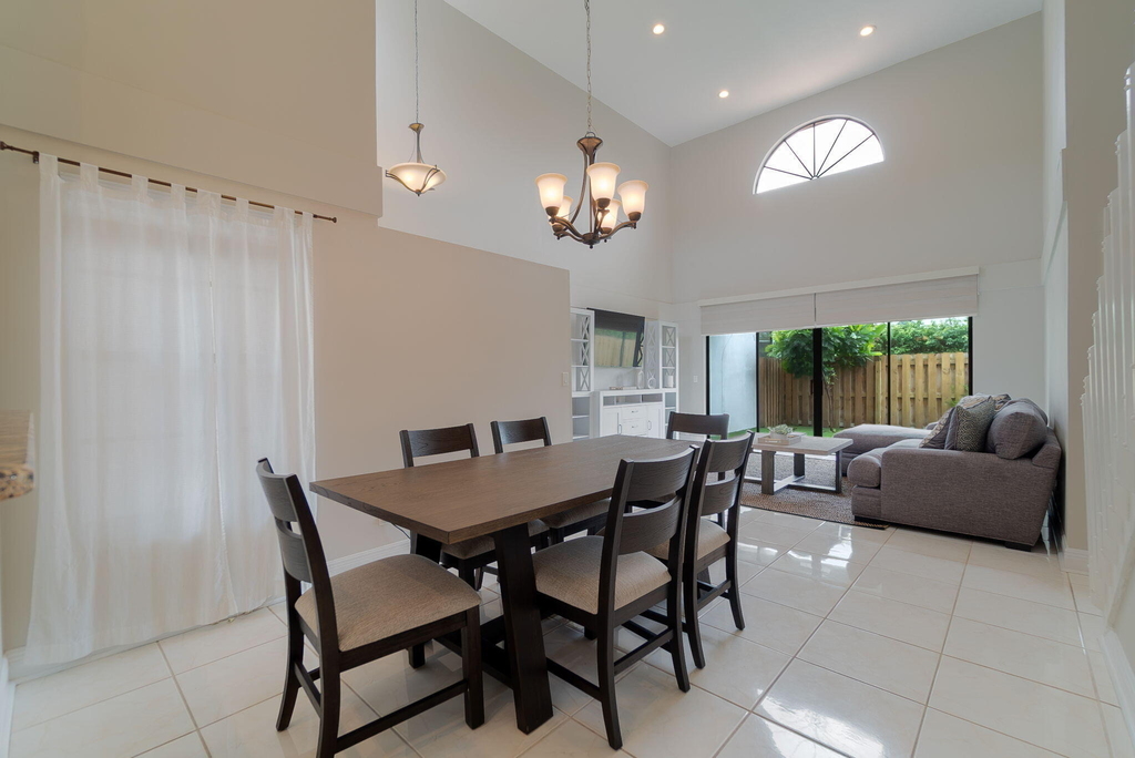 13547 Fountain View Boulevard - Photo 6