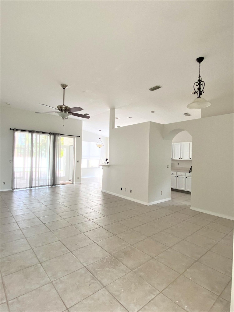880 Nw Waterlily Place - Photo 2