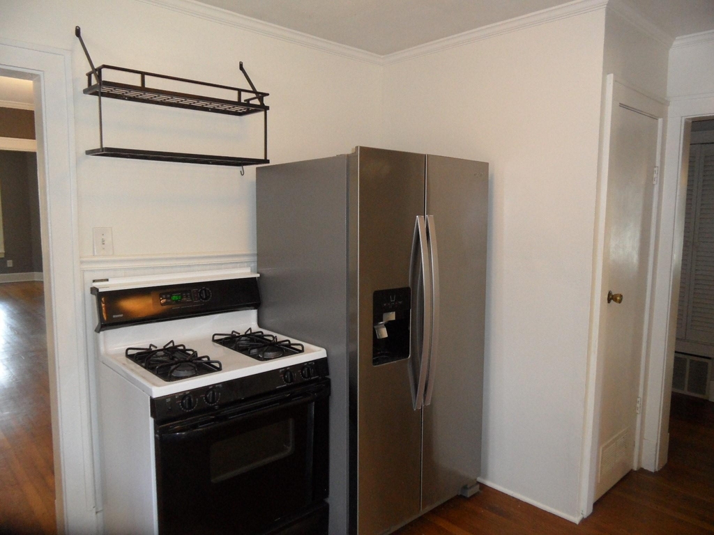 1523 Hollywood Avenue - Photo 12