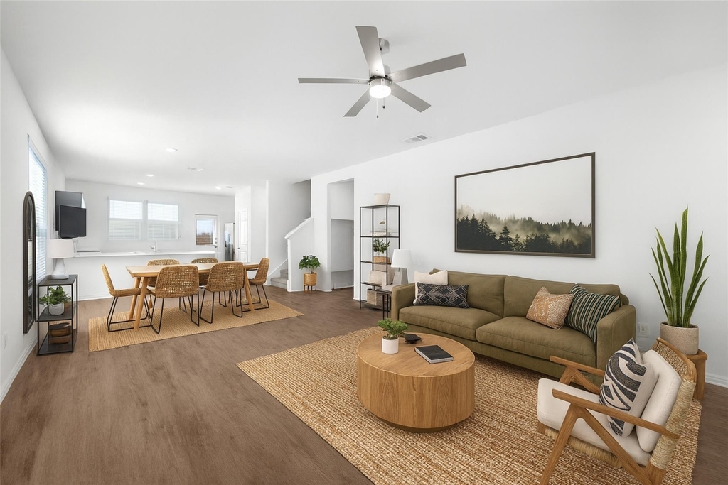 313 Woodlands Boulevard - Photo 1