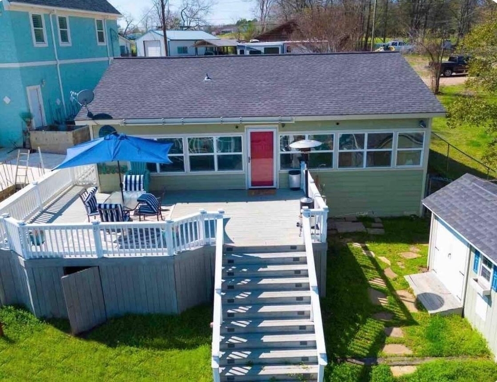 224 Pinoak Drive - Photo 2