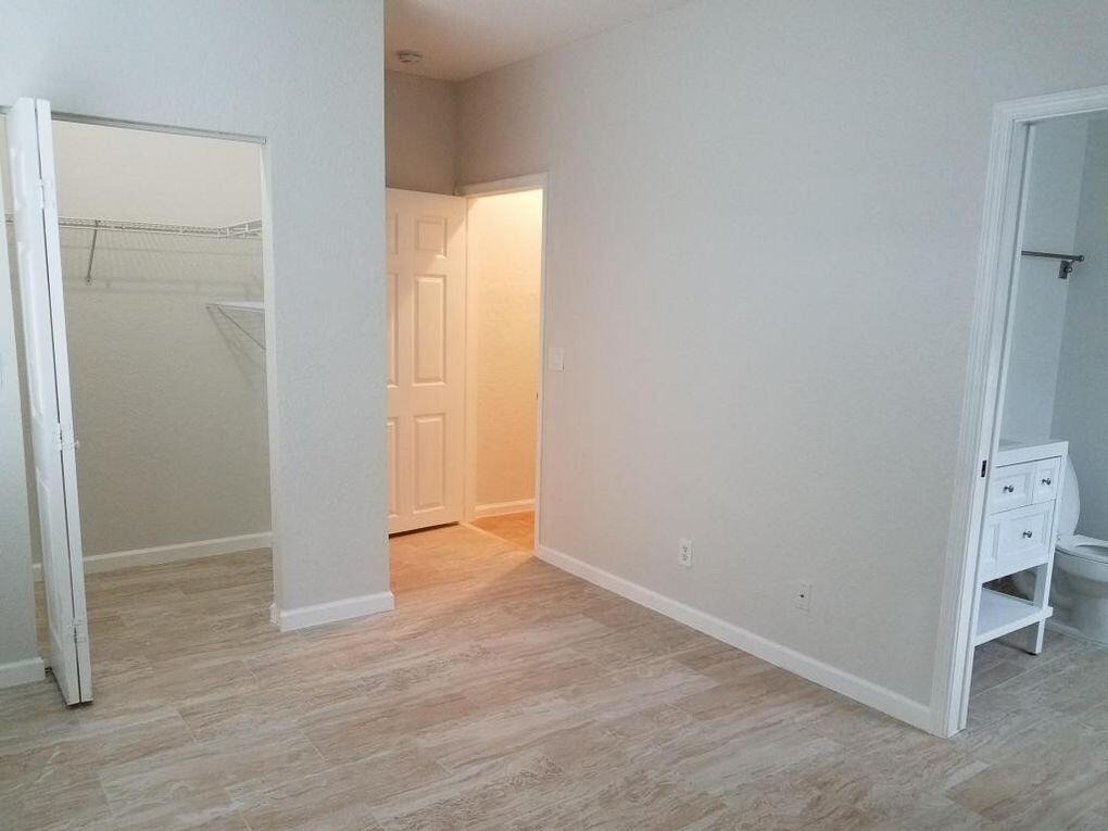 369 W Coral Trace Circle - Photo 10