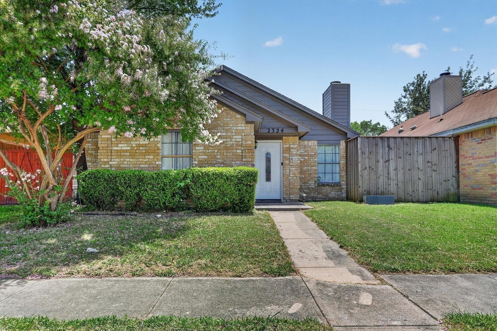 2324 Markland Street - Photo 0