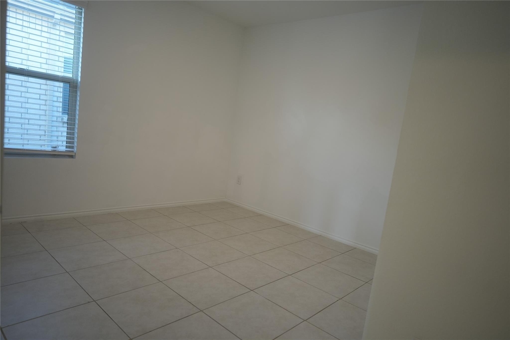 3480 Mildren Bend - Photo 0