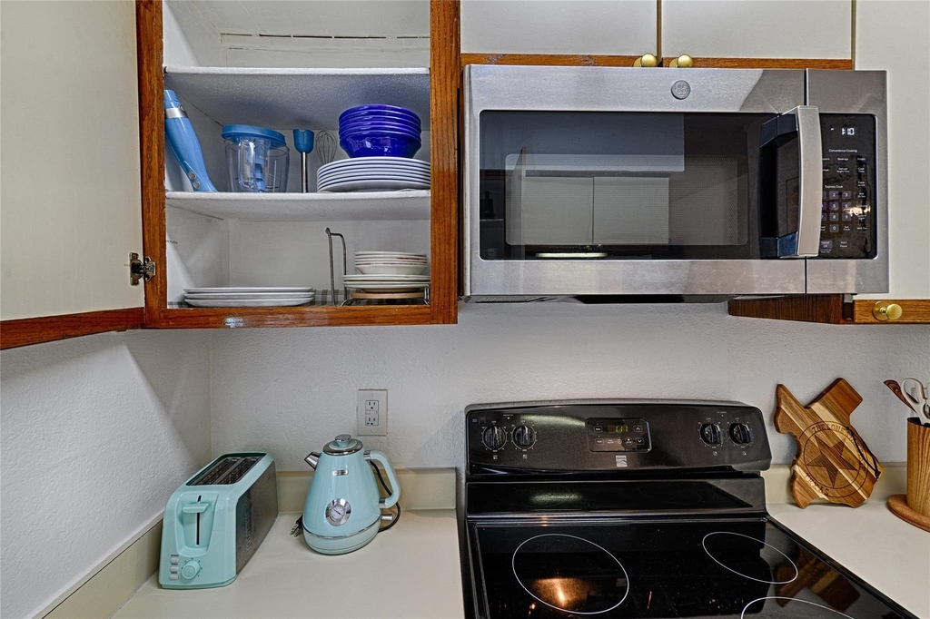 1700 Amelia Court - Photo 13