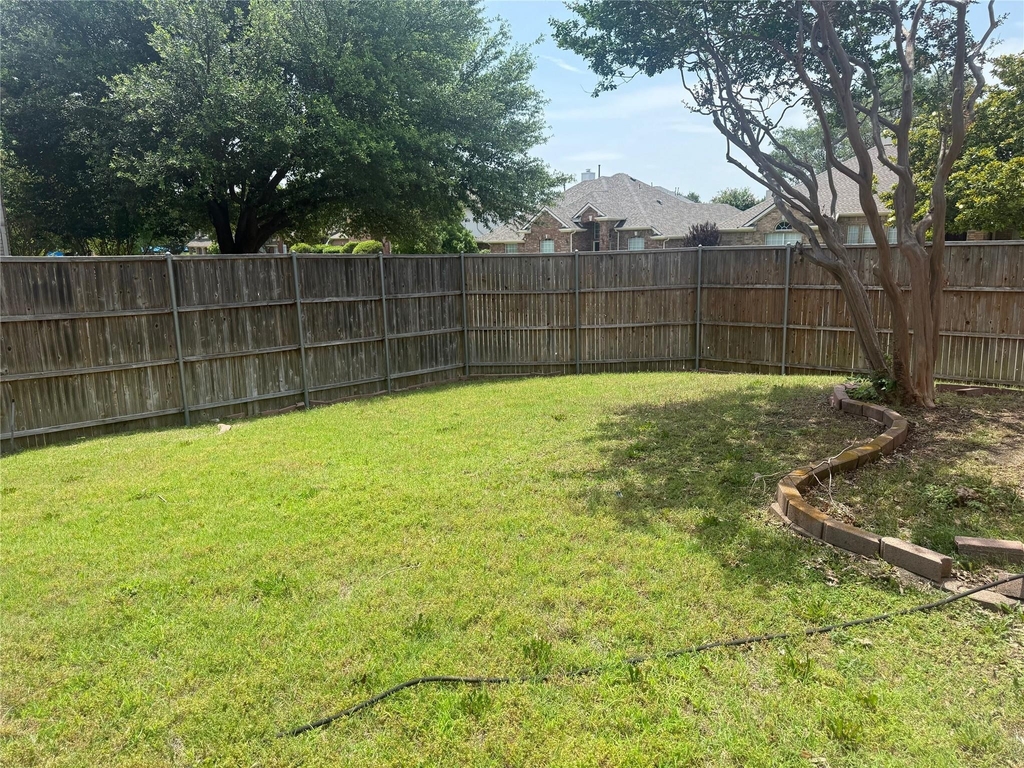 9200 Fairwood Court - Photo 30